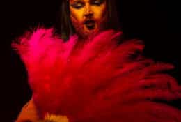 Dragshow : Dure a Queer